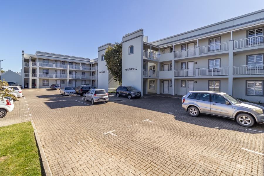 2 Bedroom Property for Sale in Nuutgevonden Western Cape